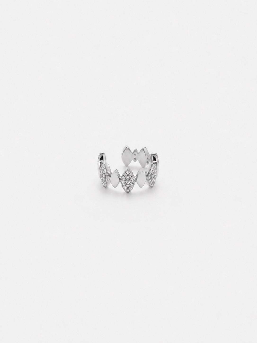 Porte Joie Half-Pavé Ear Cuff