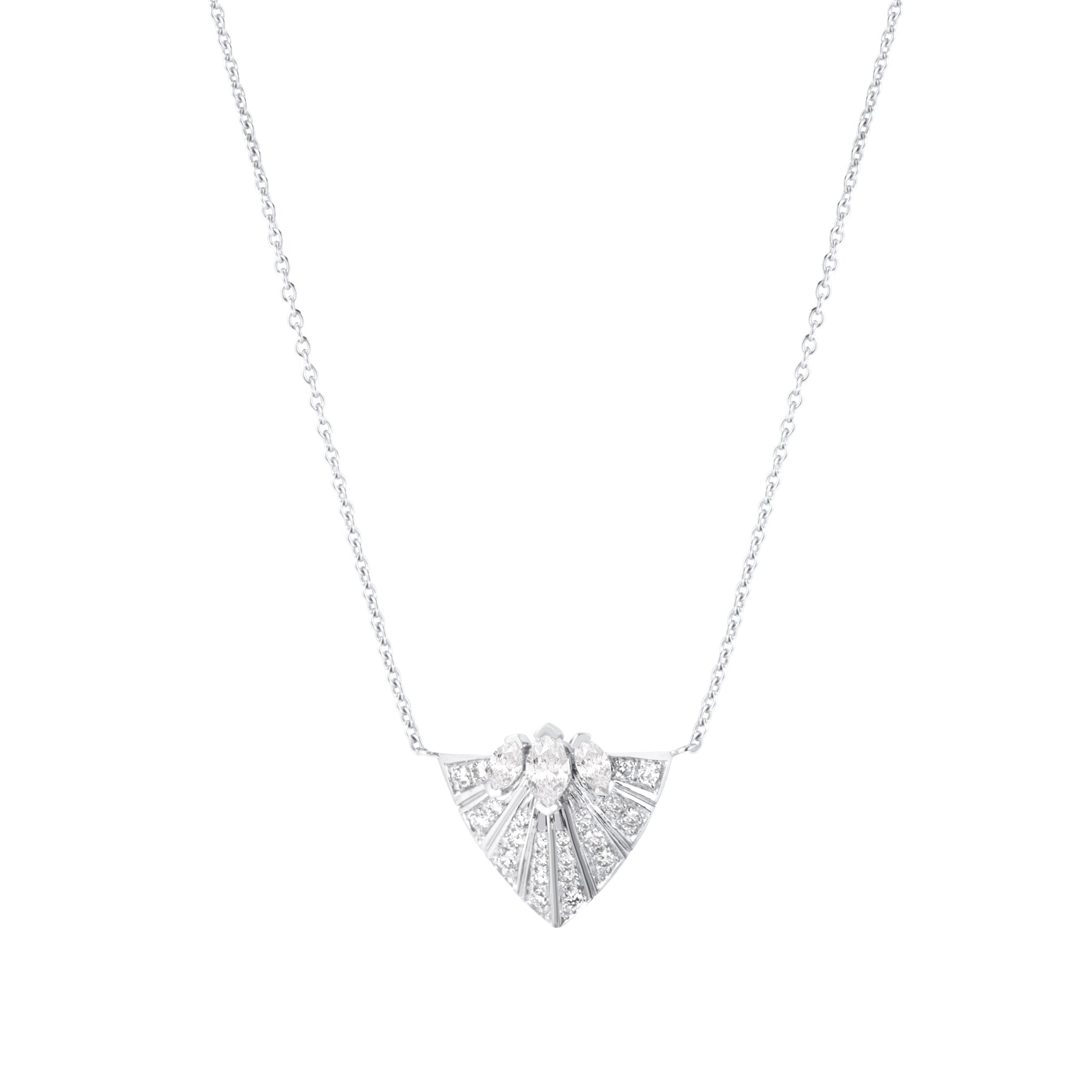 Collier Plume d'Or Tout Pavage