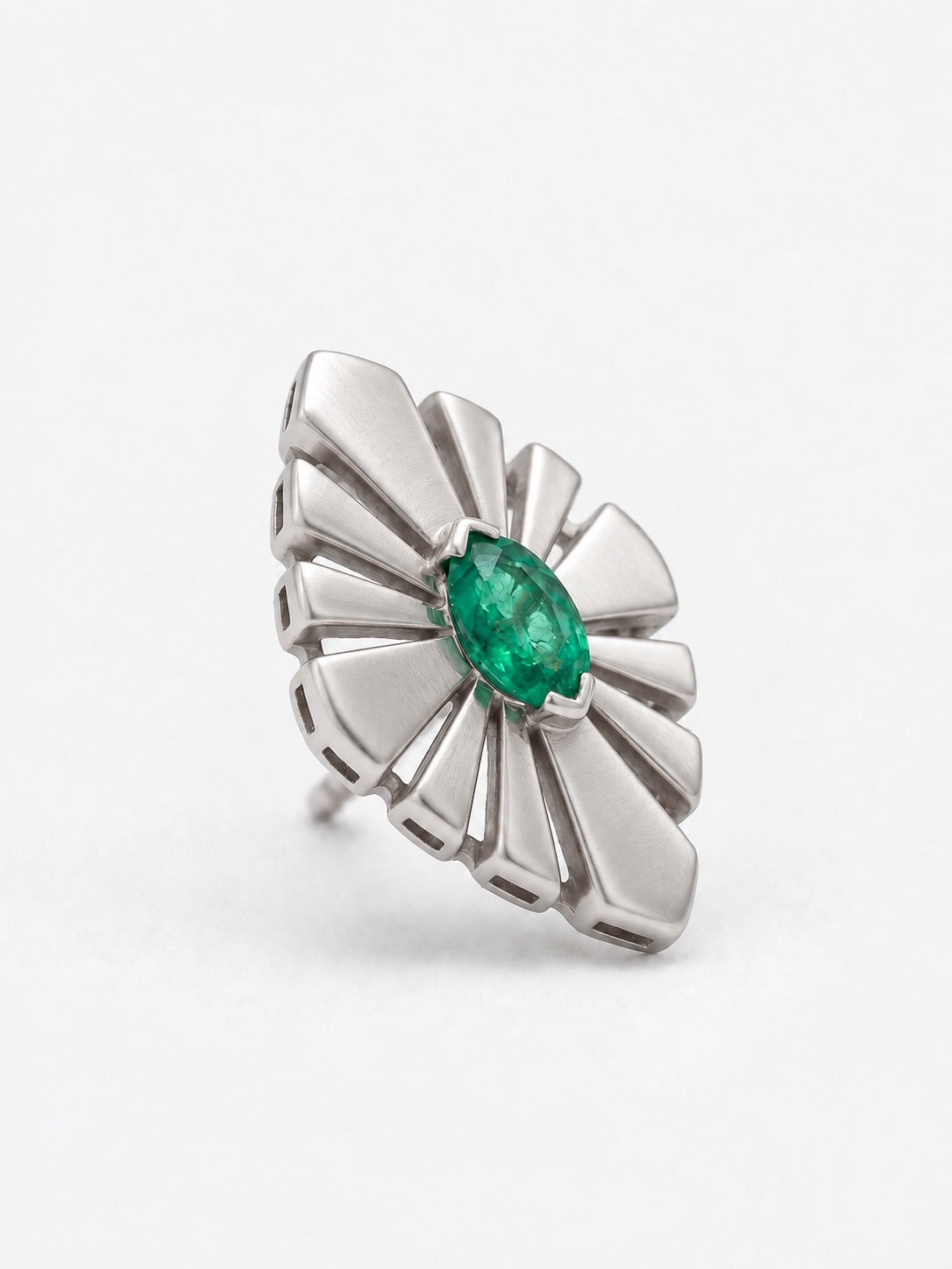 Baby Daisy Crush Earring - Green Sapphire